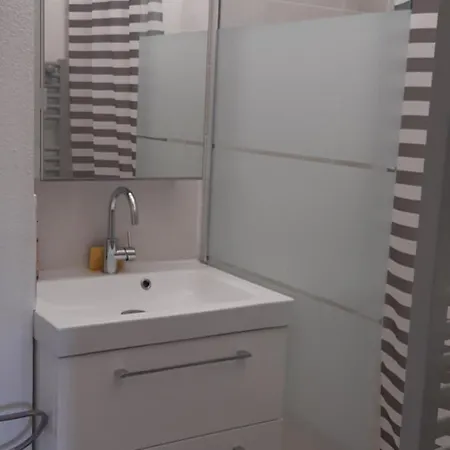 Apartamento T2 *